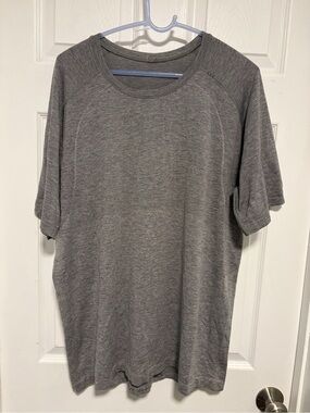 lululemon athletica Gray Short-Sleeve Crew Tee
